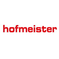 Das Logo der Firma Hofmeister zeigt ihren Namen in kräftigen roten Buchstaben auf weißem Hintergrund.