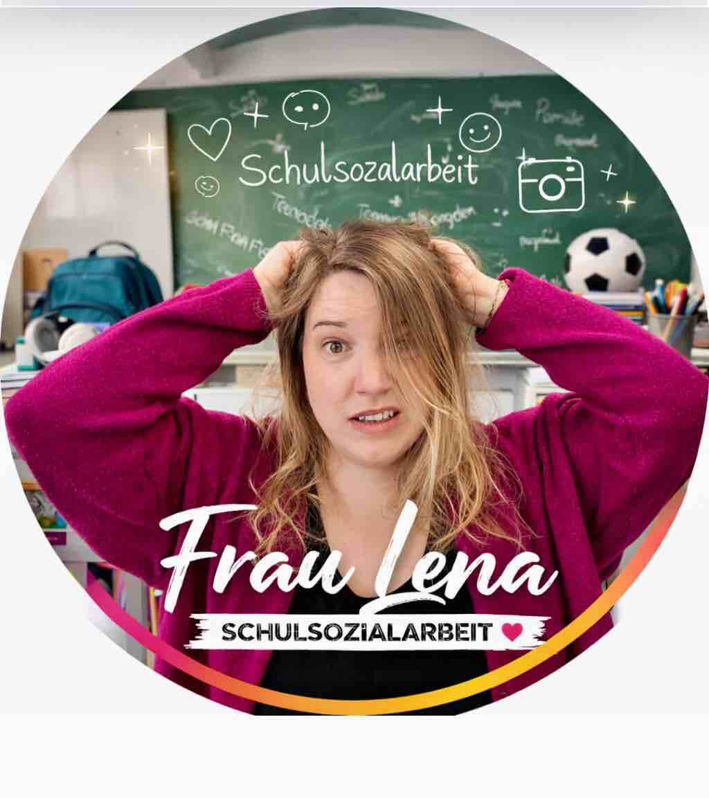 Frau Lena zeigt mit besorgtem Gesichtsausdruck, wie herausfordernd die Schulsozialarbeit sein kann.
